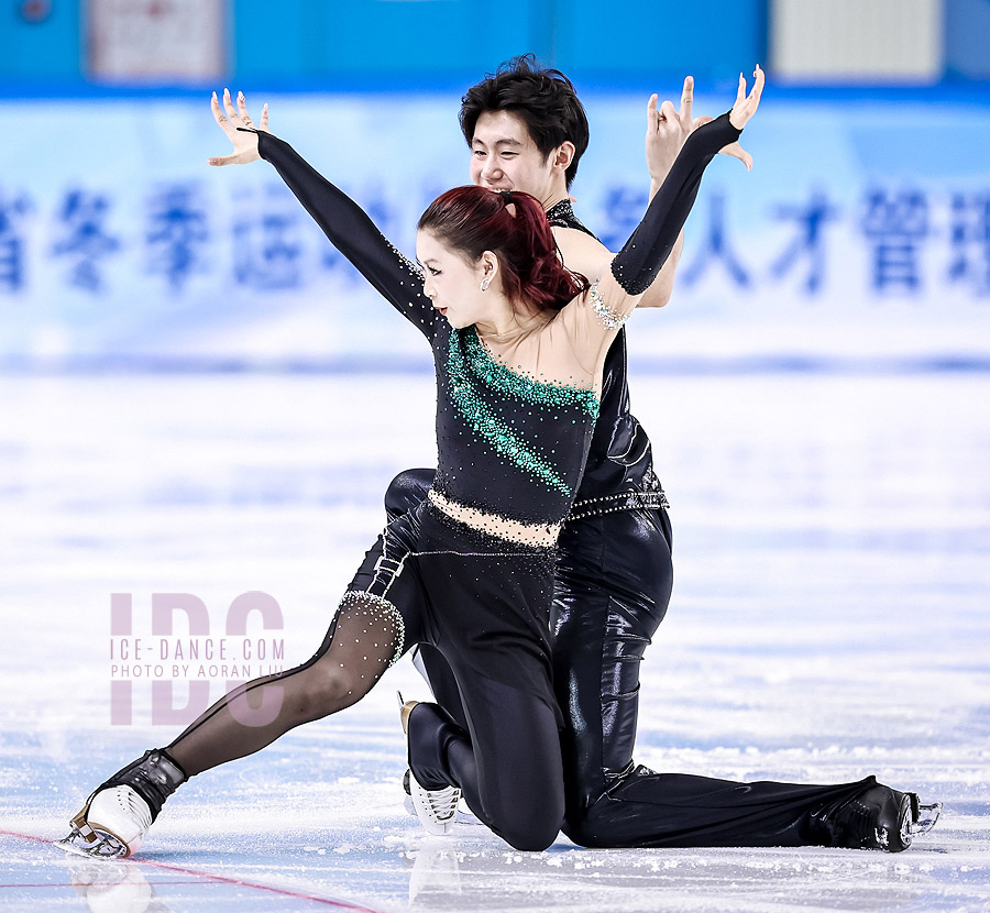 Lanhaoyue Li & Yuelin Li