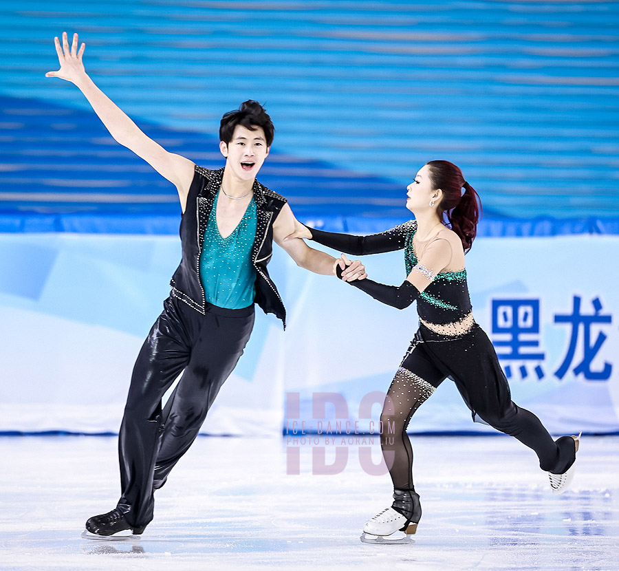 Lanhaoyue Li & Yuelin Li