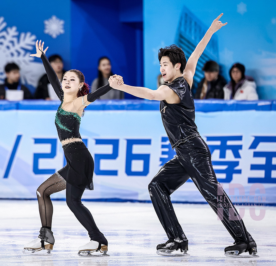 Lanhaoyue Li & Yuelin Li