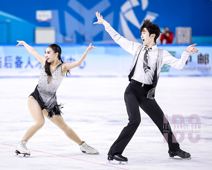 Xiaoxi Li & Yueyang Wang