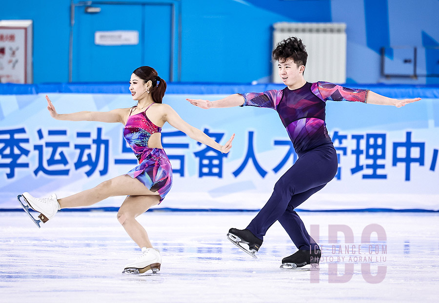 Zixi Xiao & Linghao He