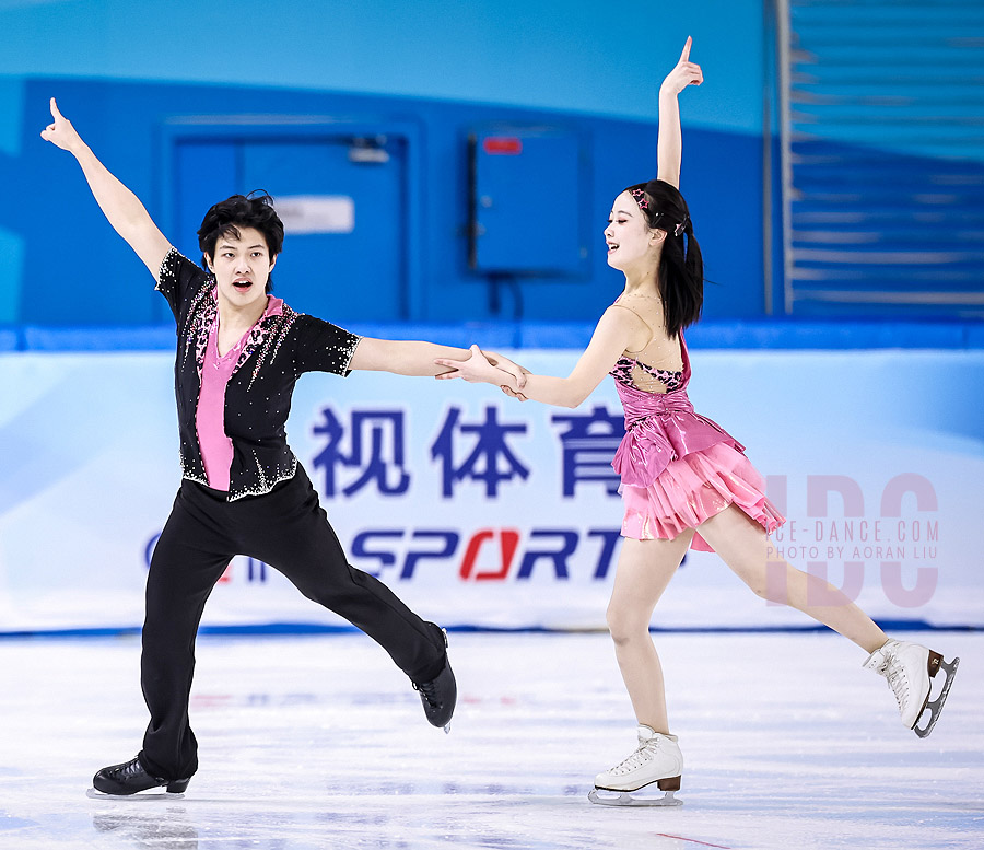 Xinyi Yu & Tianyi Liu