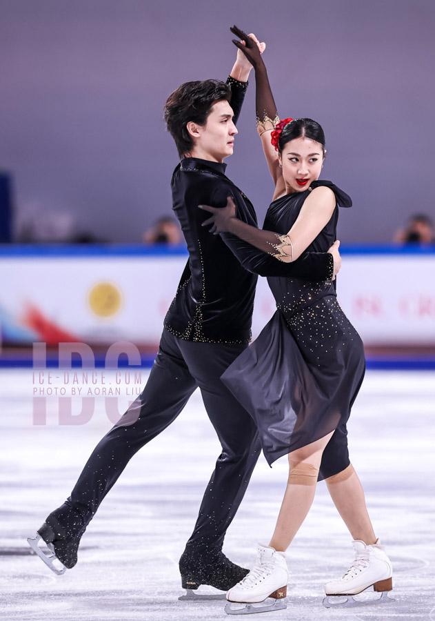Junfei Ren & Jianing Xing (CHN)