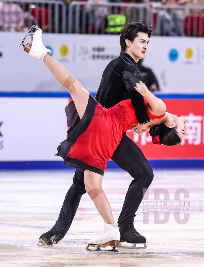Junfei Ren & Jianing Xing (CHN)