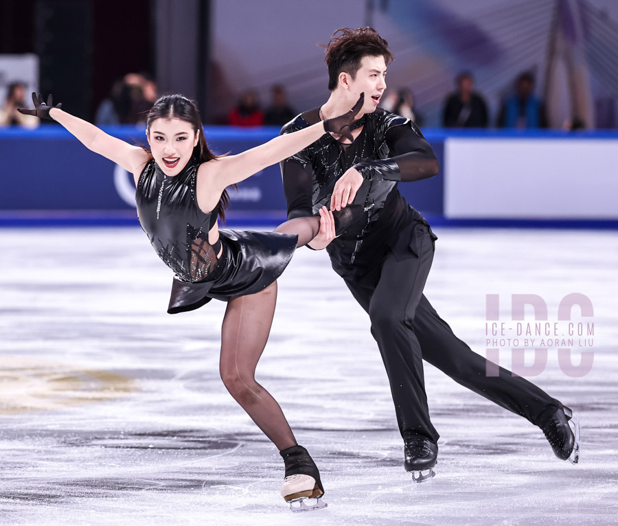 Shiyue Wang & Xinyu Liu (CHN)