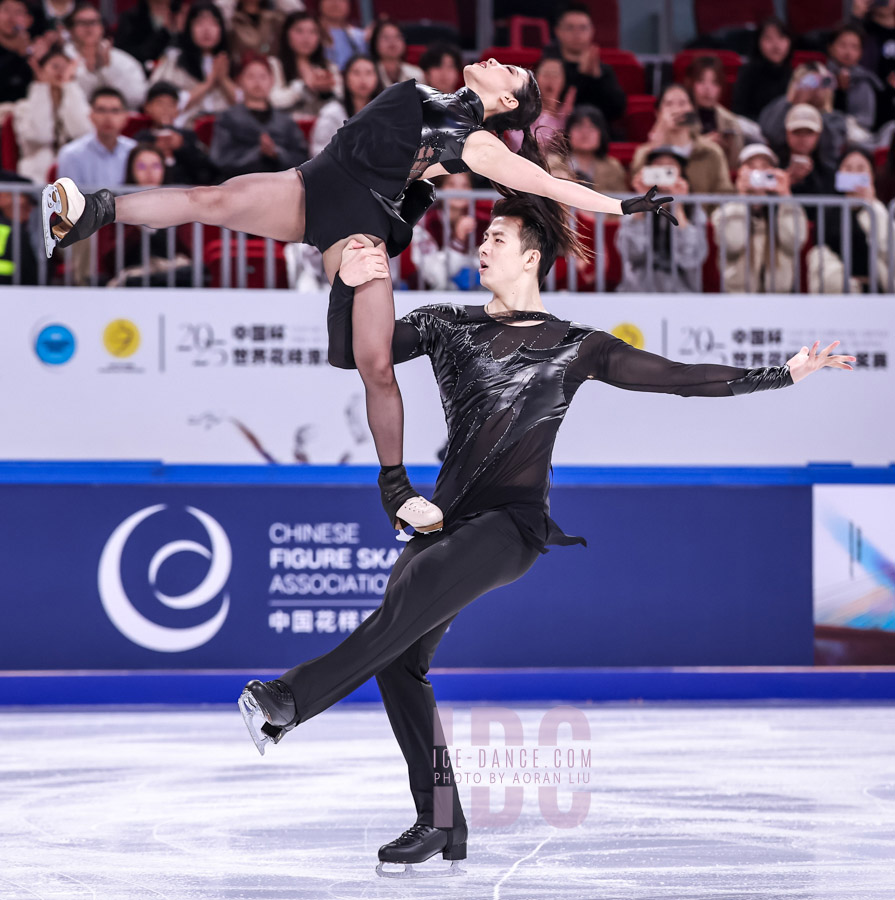 Shiyue Wang & Xinyu Liu (CHN)