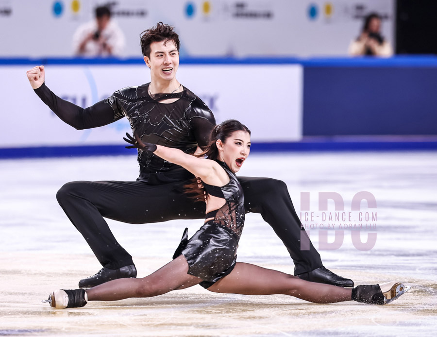 Shiyue Wang & Xinyu Liu (CHN)