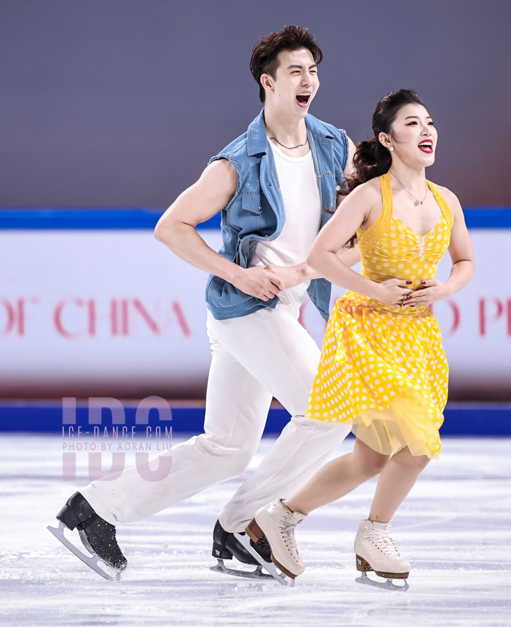 Shiyue Wang & Xinyu Liu (CHN)