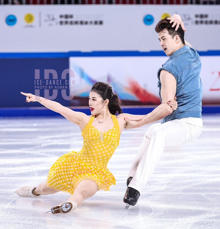 Shiyue Wang & Xinyu Liu (CHN)