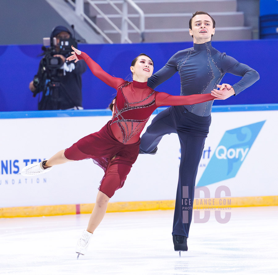 Gauhkhar Nauryzova & Boyisangur Datiev (KAZ)