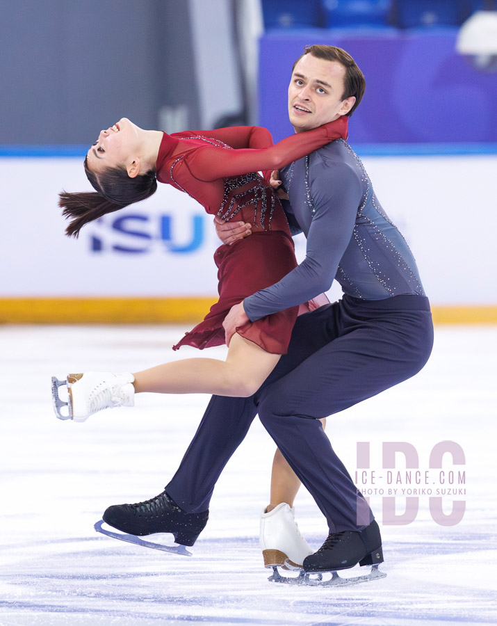 Gauhkhar Nauryzova & Boyisangur Datiev (KAZ)