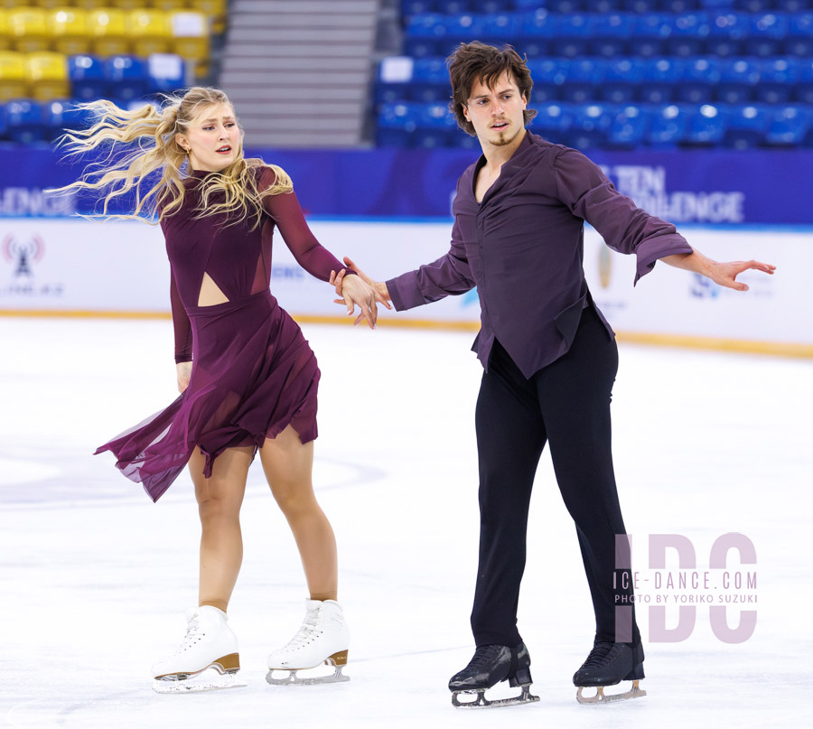 Alicia Fabbri & Paul Ayer (CAN)