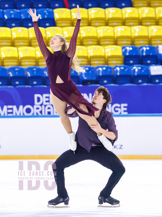 Alicia Fabbri & Paul Ayer (CAN)