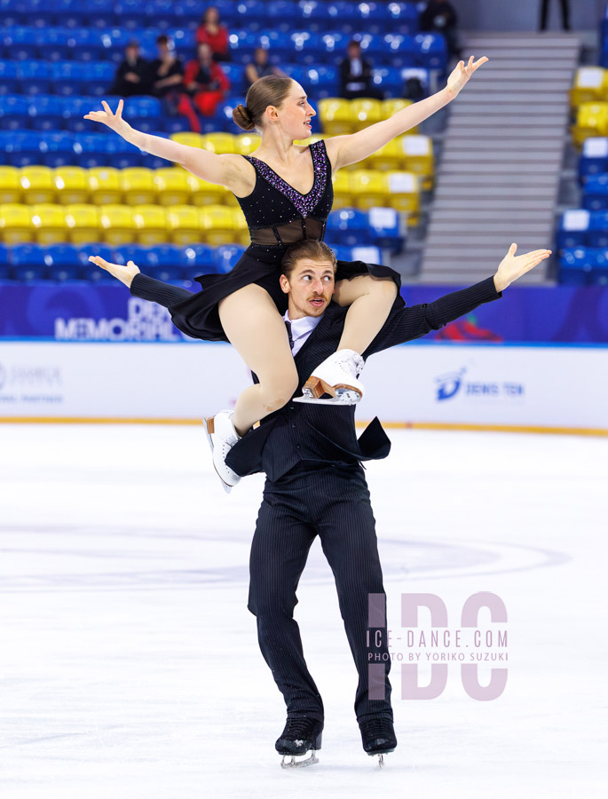 Oona Brown & Gage Brown (USA)