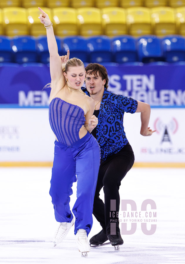Alicia Fabbri & Paul Ayer (CAN)