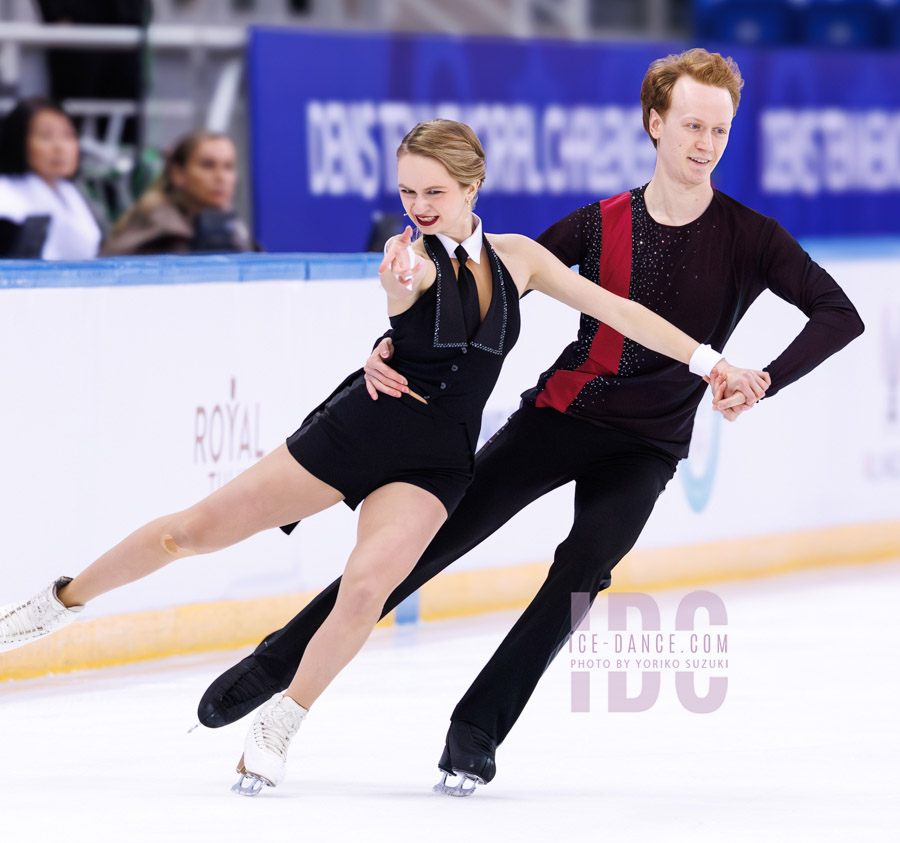 Kristina Dobroserdova & Alessandro Pellegrini (ARM)