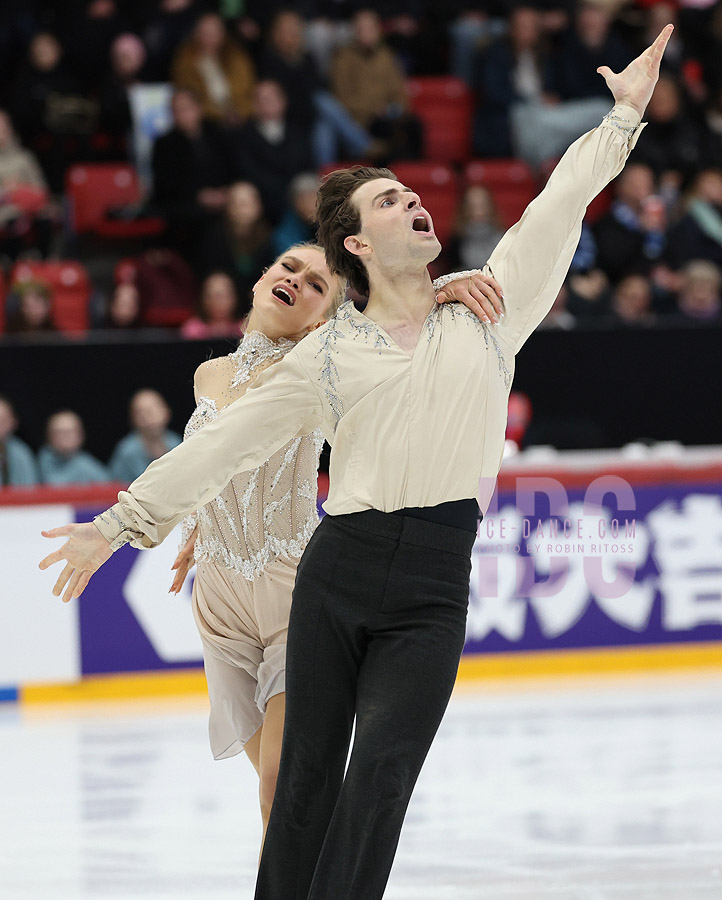 Phebe Bekker & James Hernandez (GBR)