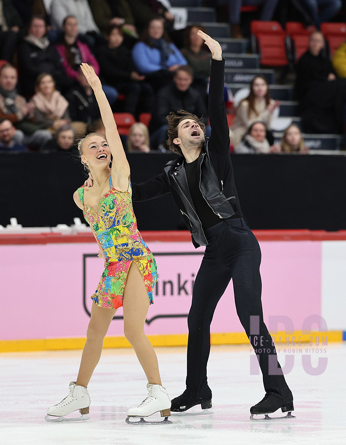 Phebe Bekker & James Hernandez (GBR)