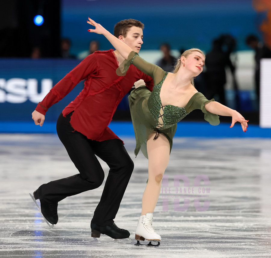 Jasmine Robertson & Chase Rohner (USA)