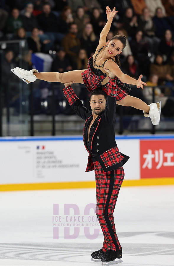 Lilah Fear & Lewis Gibson (GBR)