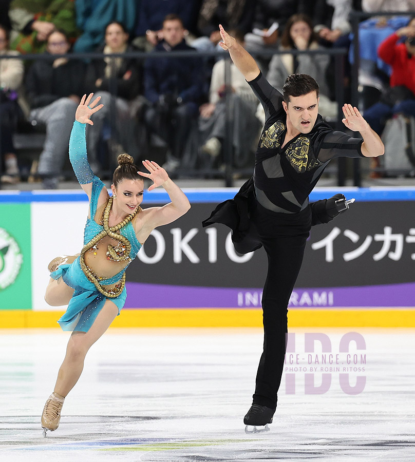 Marie-Jade Lauriault & Romain Le Gac (CAN)