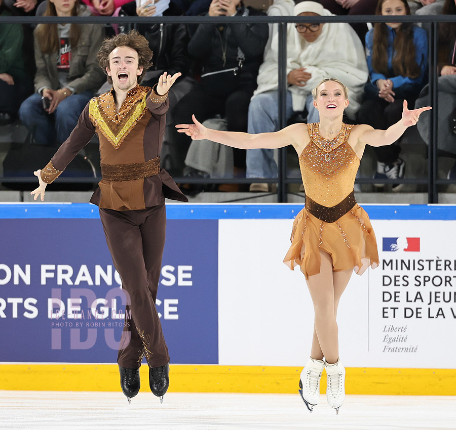 Eva Pate & Logan Bye (USA)