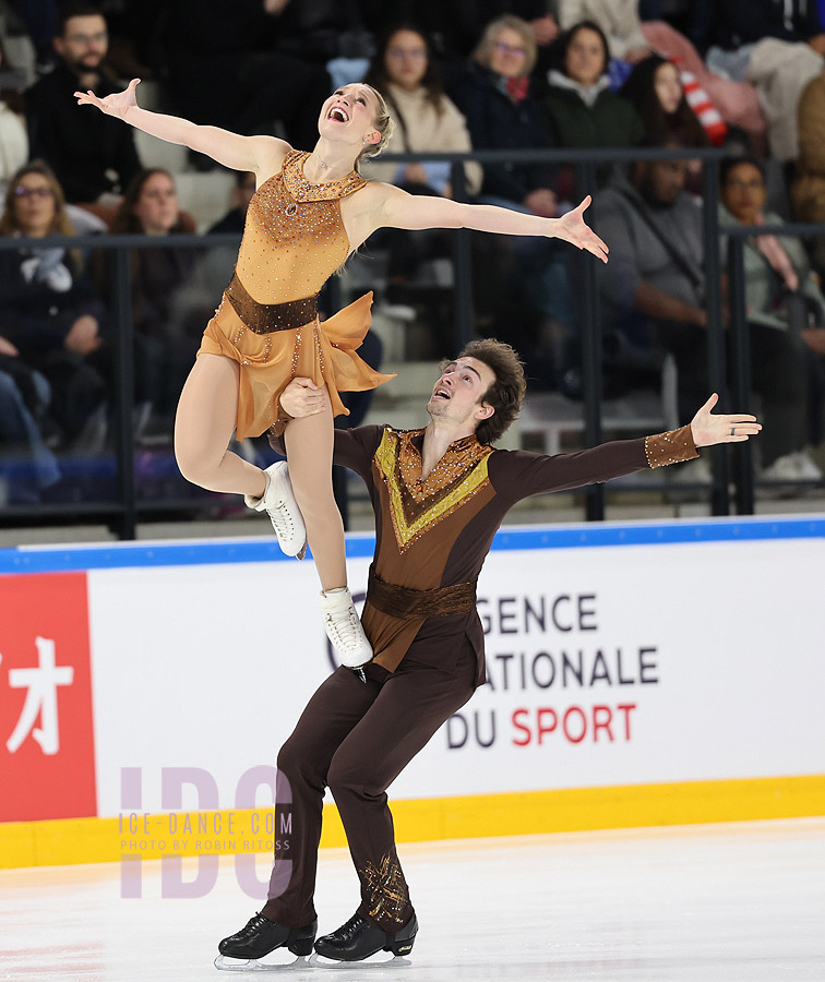 Eva Pate & Logan Bye (USA)