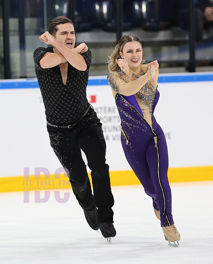 Marie-Jade Lauriault & Romain Le Gac (CAN)