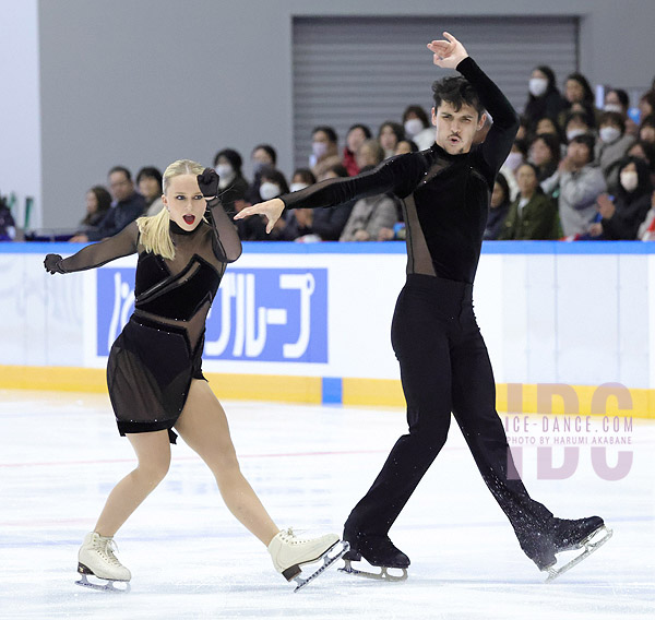 Lily Hensen & Nathan Lickers (CAN)