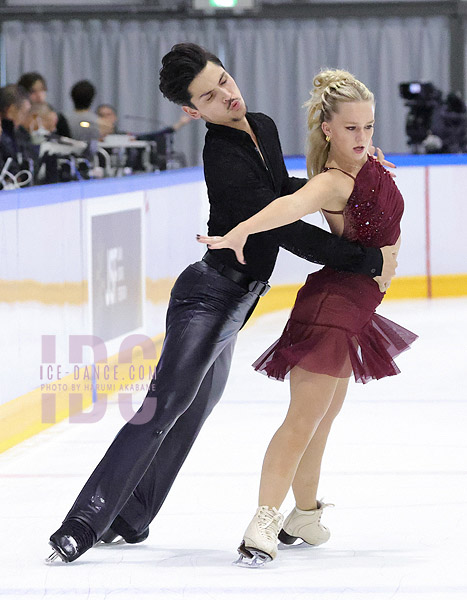 Lily Hensen & Nathan Lickers (CAN)