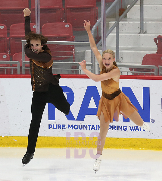 Eva Pate & Logan Bye (USA)