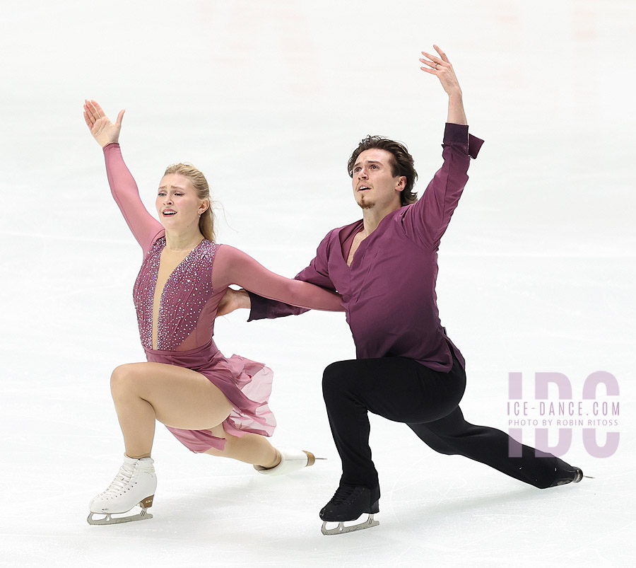 Alicia Fabbri & Paul Ayer (CAN)