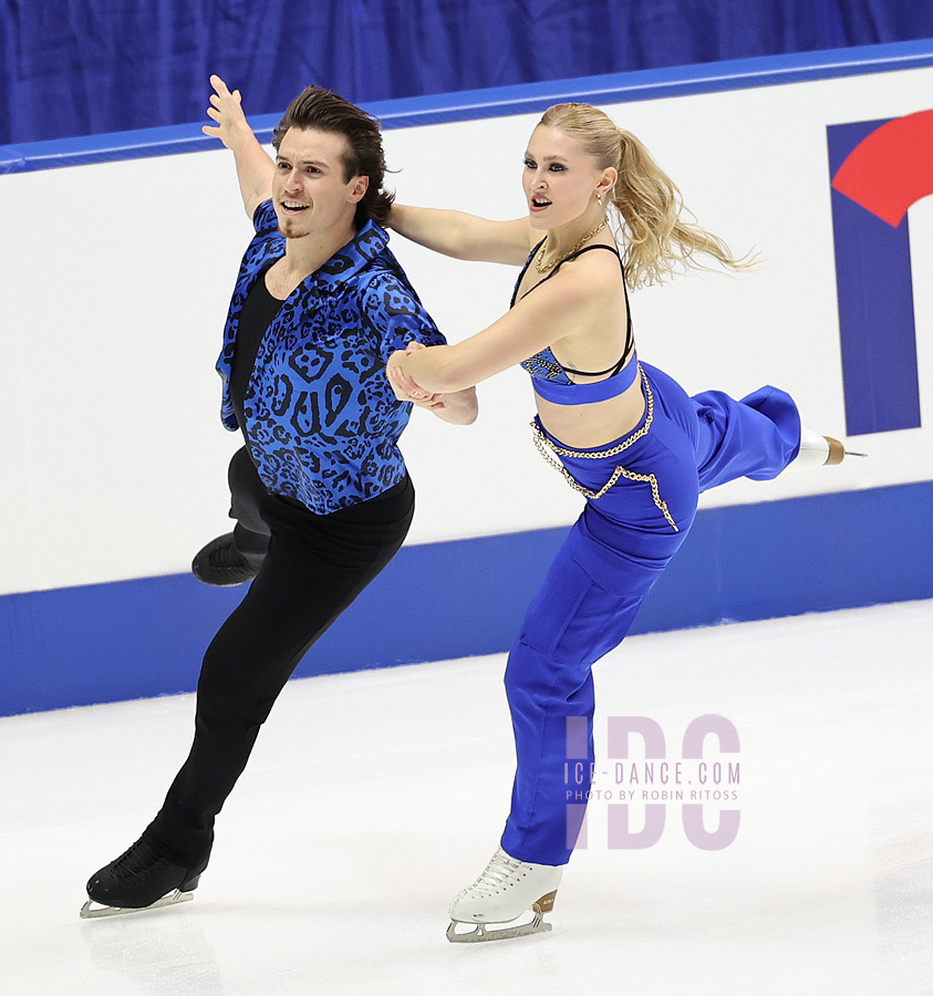 Alicia Fabbri & Paul Ayer (CAN)