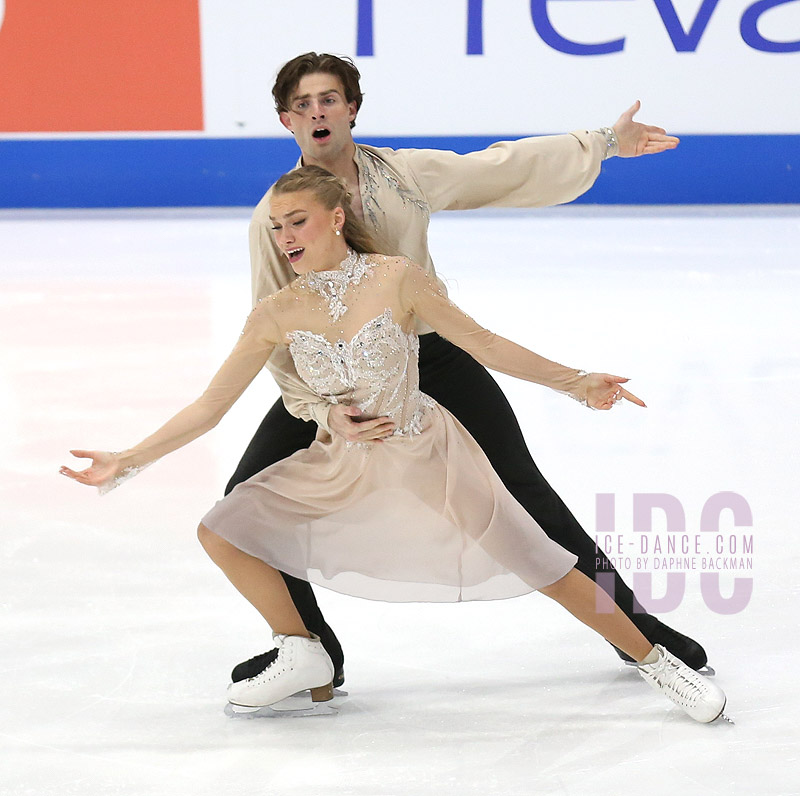 Phebe Bekker & James Hernandez (GBR)