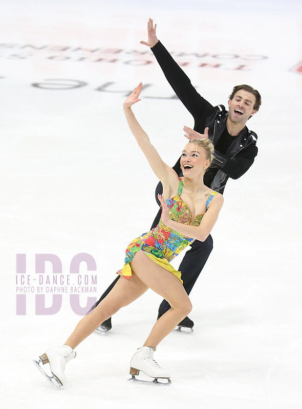 Phebe Bekker & James Hernandez (GBR)