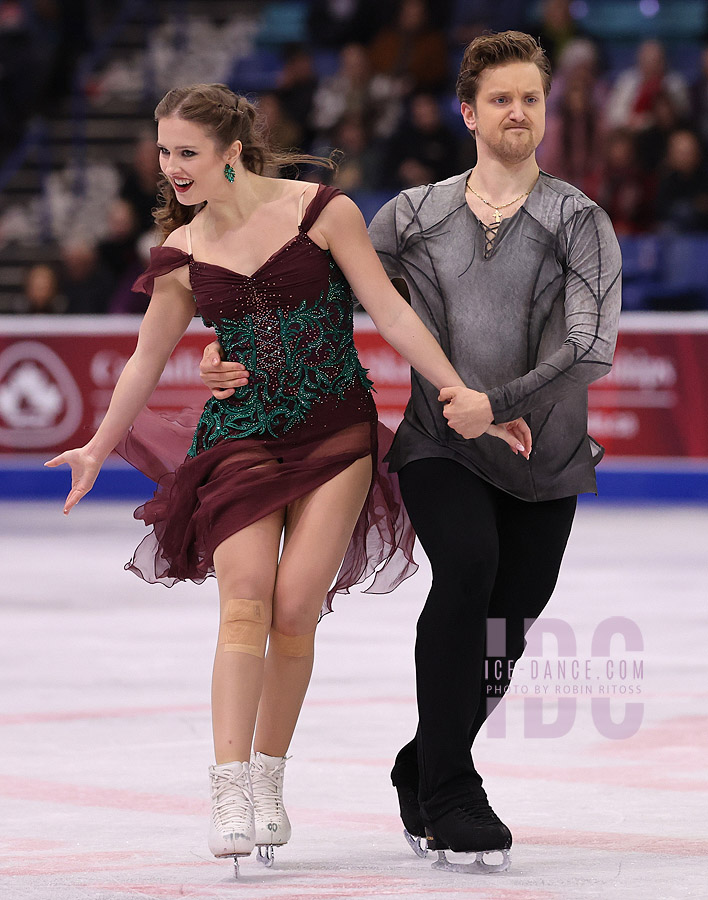 Christina Carreira & Anthony Ponomarenko (USA)