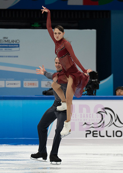 Gaukhar Nauryzova & Boyisangur Datiev (KAZ)