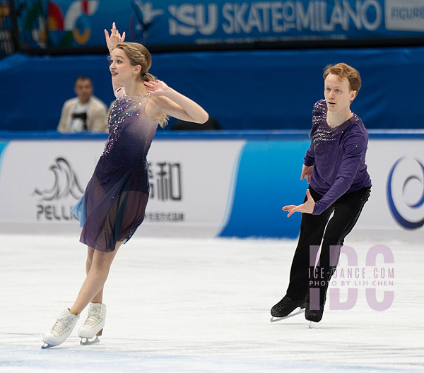 Kristina Dobroserdova & Alessandro Pellegrini (ARM)