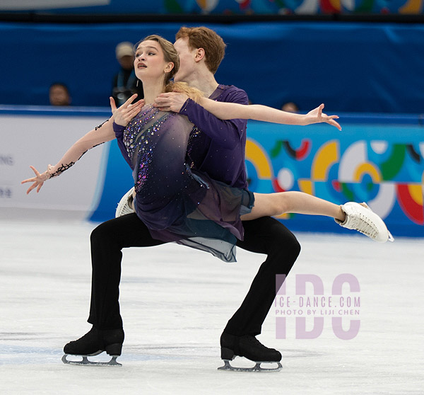 Kristina Dobroserdova & Alessandro Pellegrini (ARM)