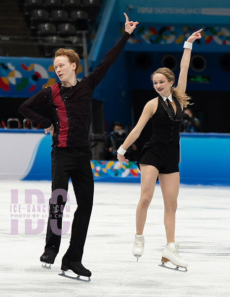 Kristina Dobroserdova & Alessandro Pellegrini (ARM)