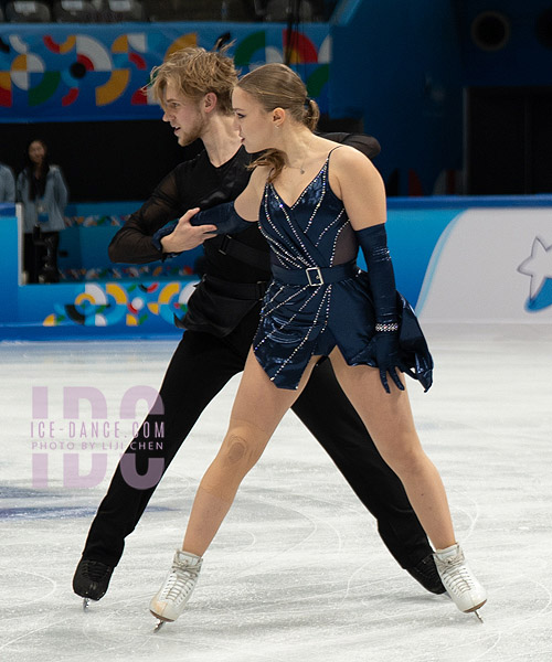 Mariia Pinchuk & Mykyta Pogorielov (UKR)