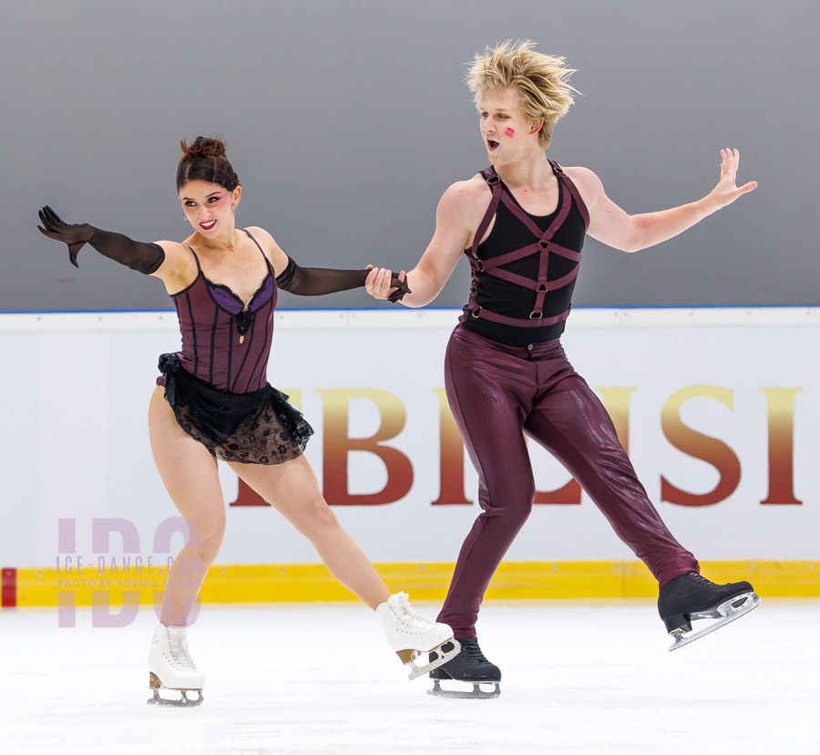 Zoe Larson & Andrii Kapran (UKR)