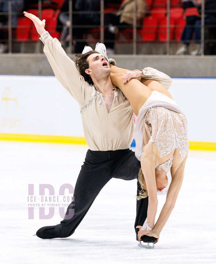 Phebe Bekker & James Hernandez (GBR)