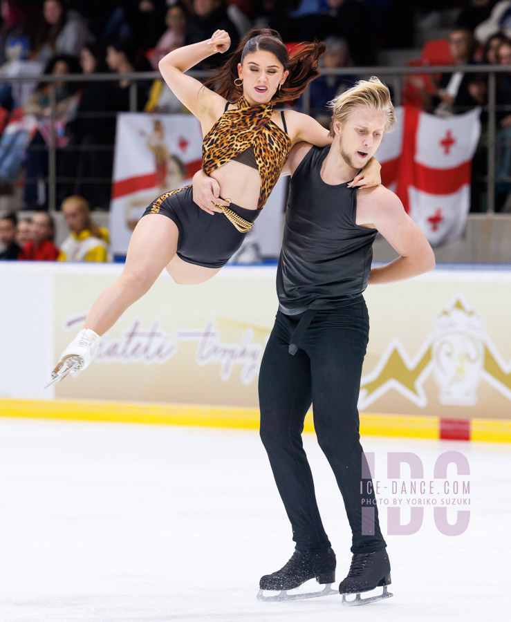 Zoe Larson & Andrii Kapran (UKR)