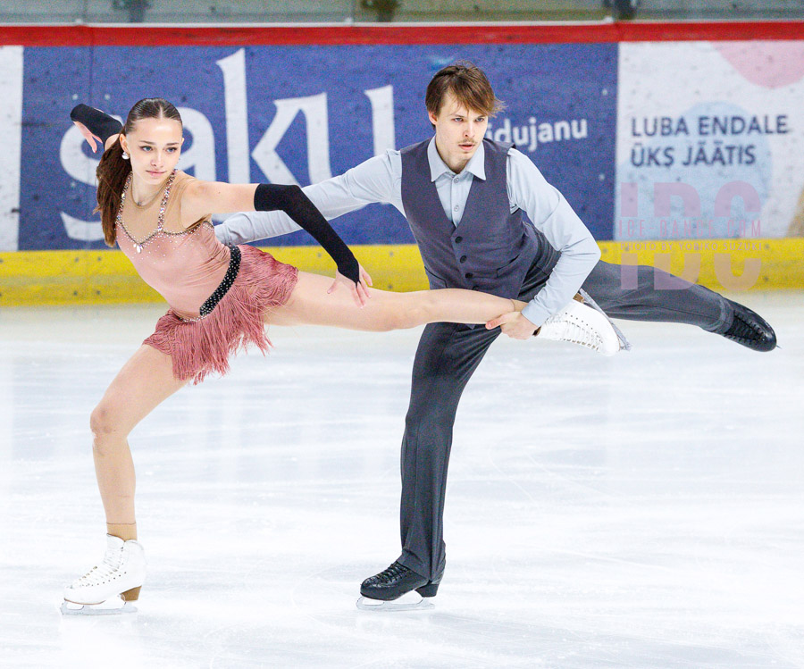 Ksenia Sipunova & Miron Korjagin (EST)