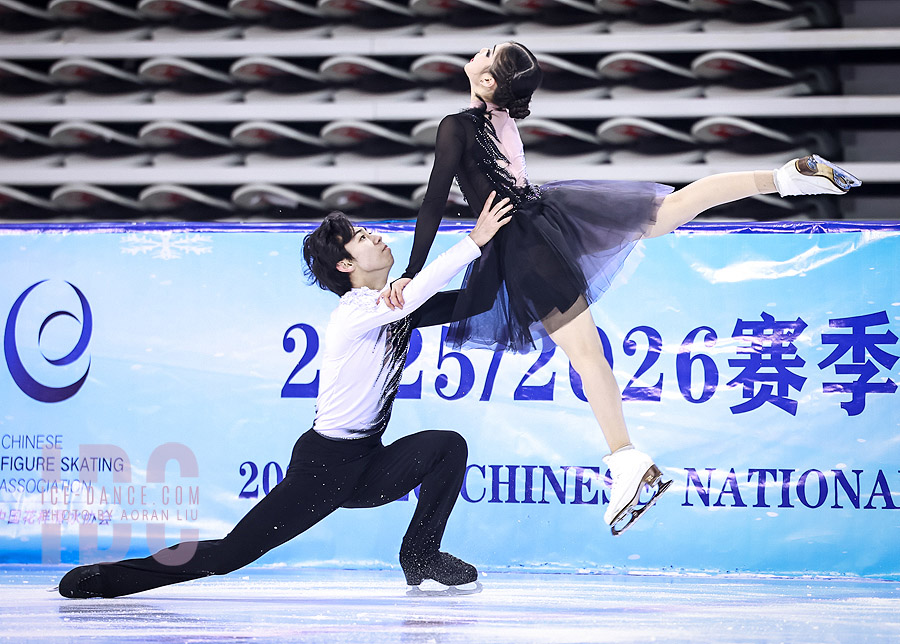 Nuoyi Wang & Junqi Zhao