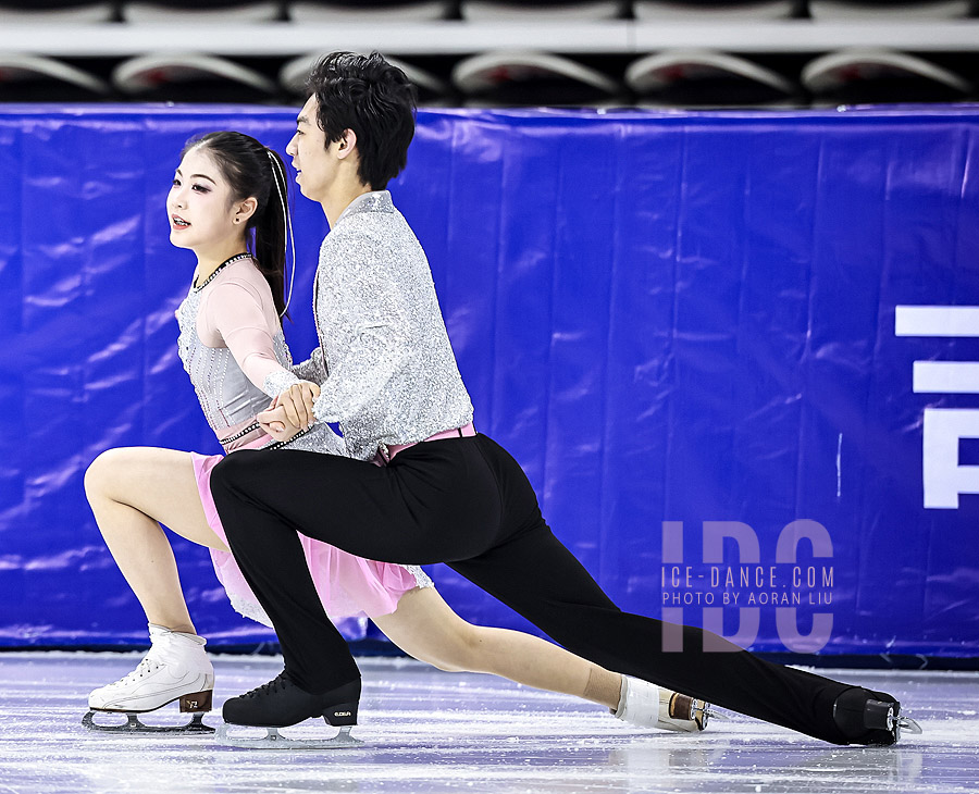 Nuoyi Wang & Junqi Zhao