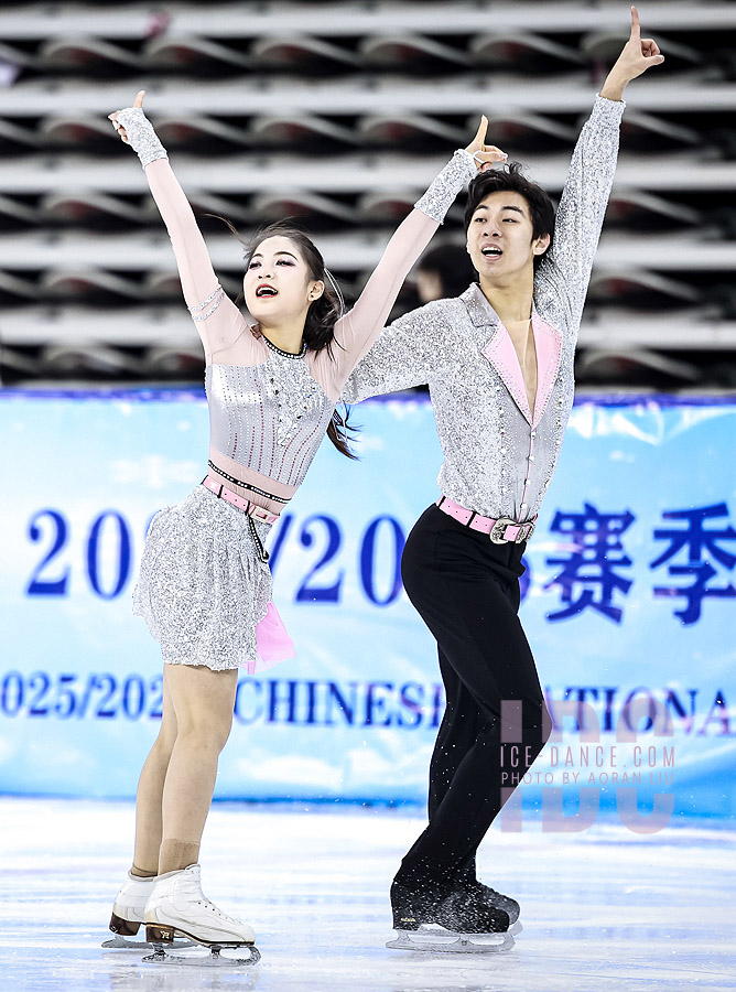 Nuoyi Wang & Junqi Zhao