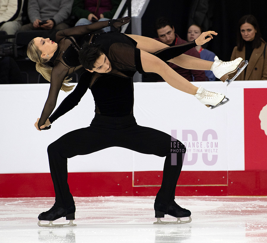 Lily Hensen & Nathan Lickers