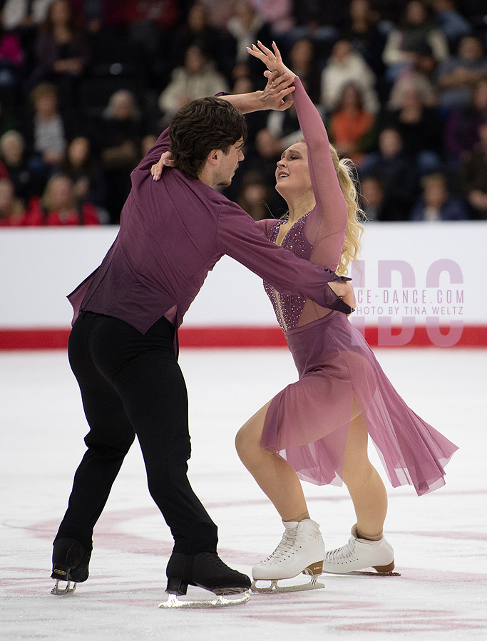 Alicia Fabbri & Paul Ayer